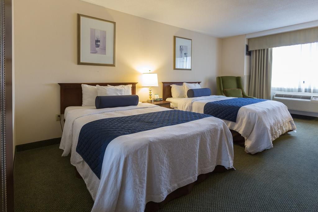 Capital Plaza Hotel Frankfort Exterior photo