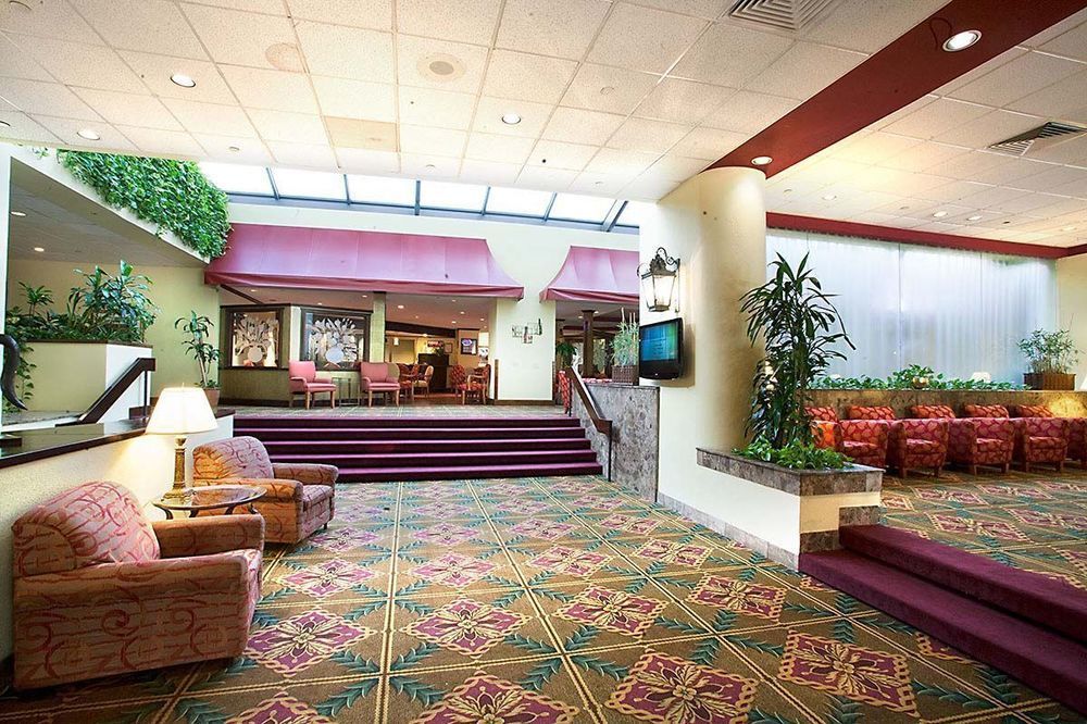 Capital Plaza Hotel Frankfort Exterior photo