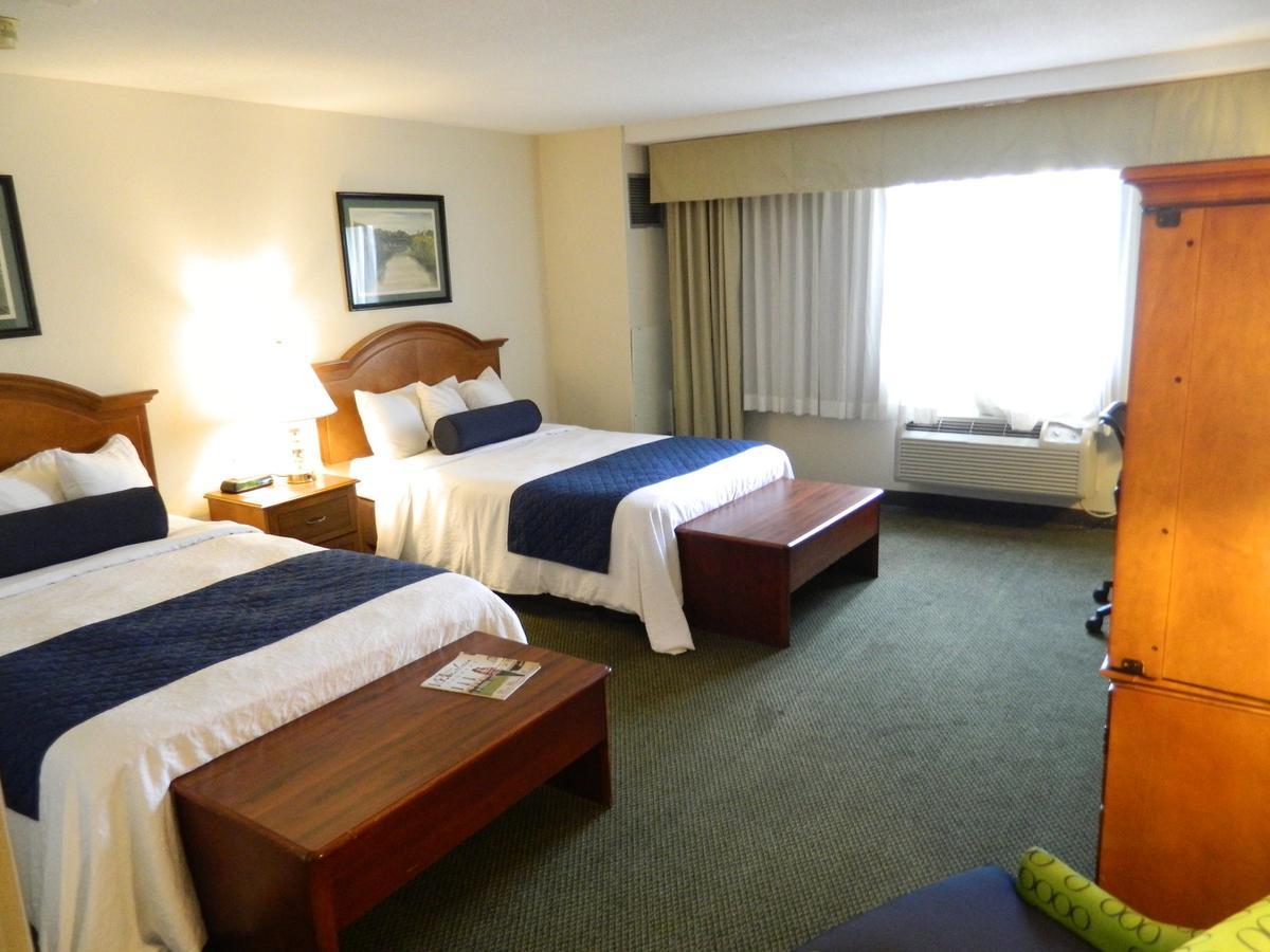 Capital Plaza Hotel Frankfort Exterior photo
