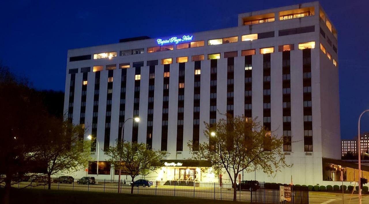 Capital Plaza Hotel Frankfort Exterior photo